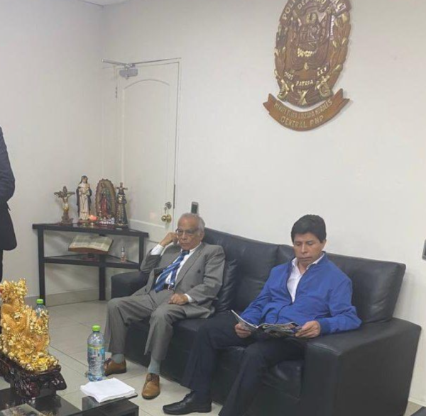 Peruvian Vice President Boluarte To Be Sworn In After Arrest Of Castillo Atlas News 